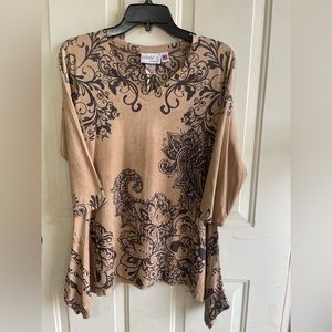 Jody California Women’s Beige pullover shirt L.